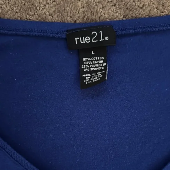 Rue21 Blue Fitted Long Sleeve Blouse Women’s Size Large - Picture 2 of 3